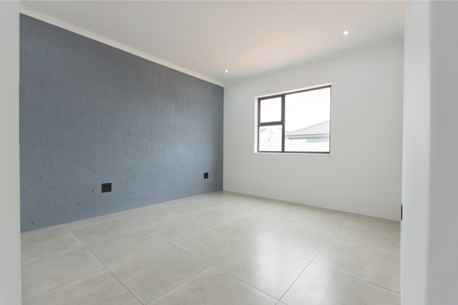 3 Bedroom Property for Sale in Myburgh Park Western Cape